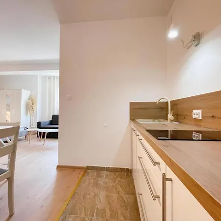 Caramel Comforts In Stinjan Only 800 Meters From The Beach Pula Exterior photo