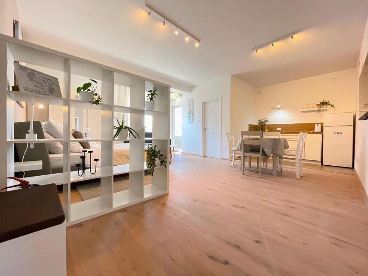 Apartment Caramel Comforts In Stinjan Only 800 Meters From The